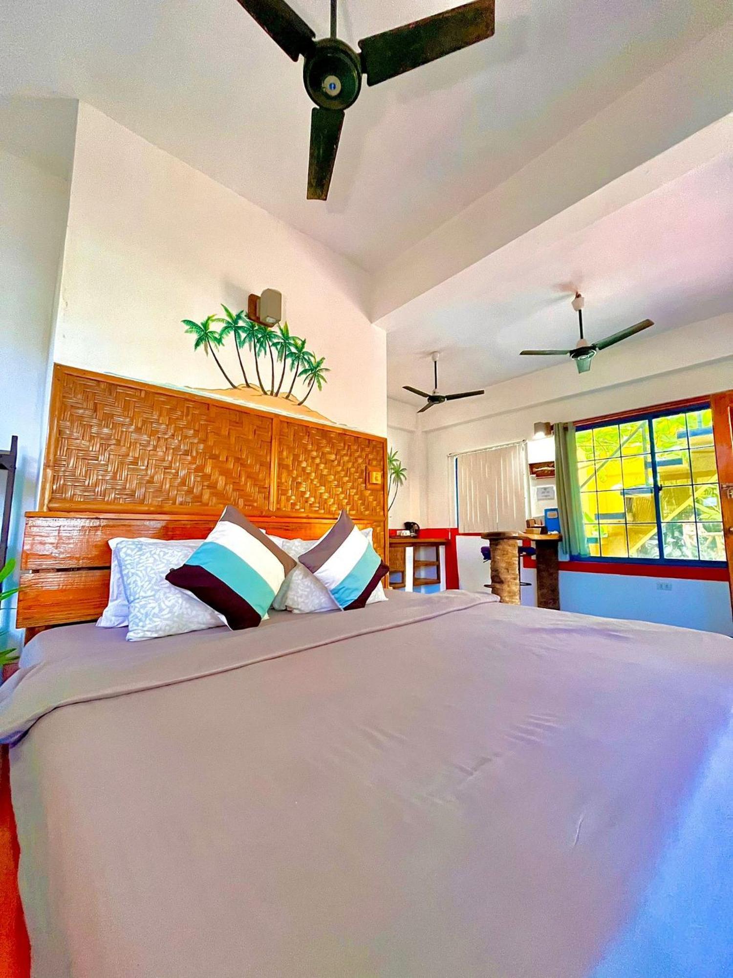 Apo Diver Beach Resort Сан-Хуан Экстерьер фото